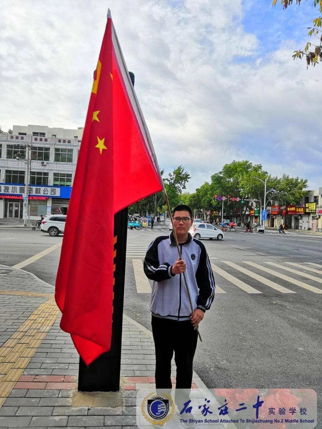男孩手臂被卡门内 赤城消防及时救援