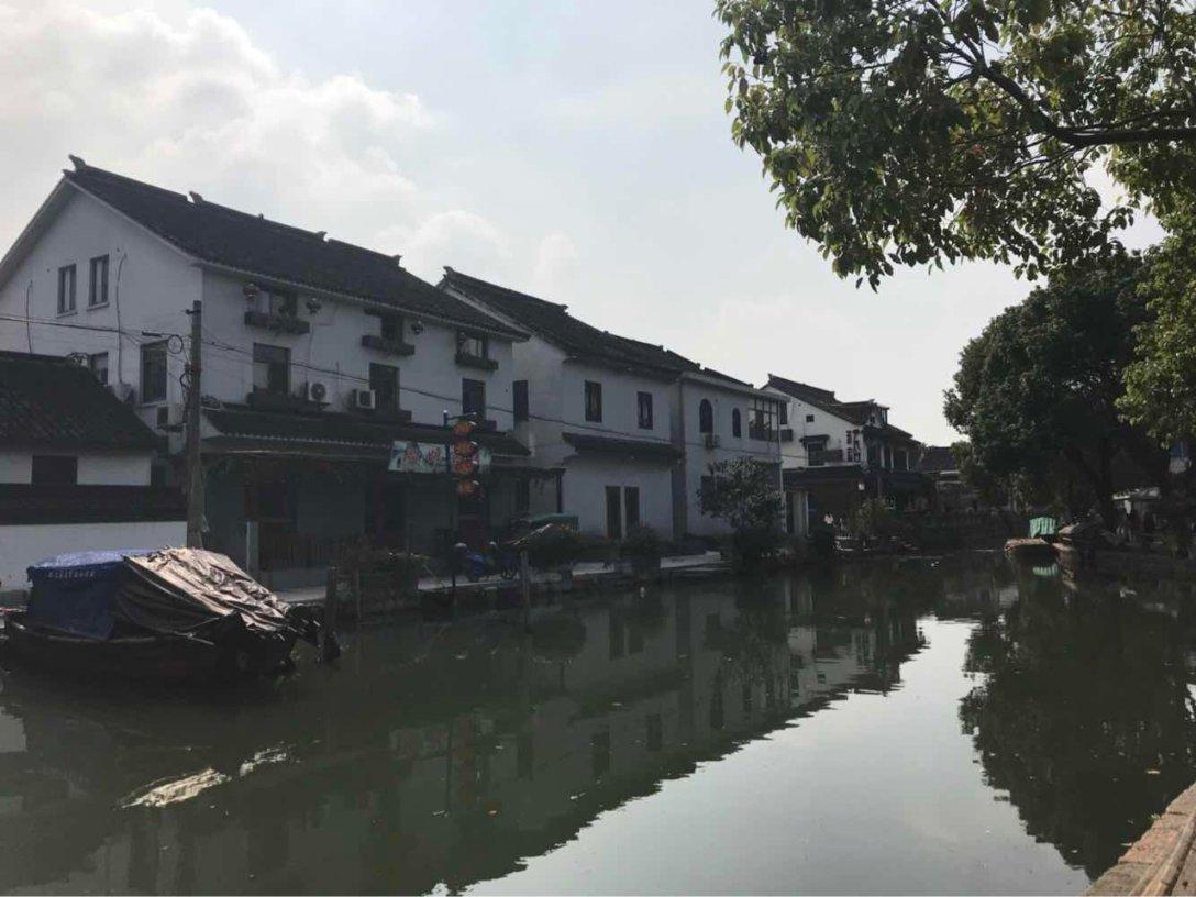 在英国殖民地出生的华侨，不要安逸要回国，让英国交还了两座城市